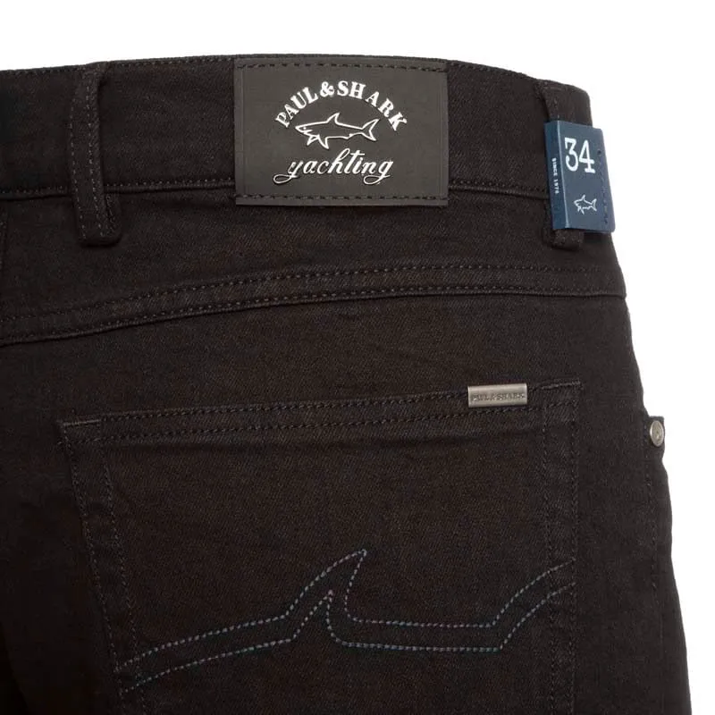 Jeans nero con patch logo sul taschino 