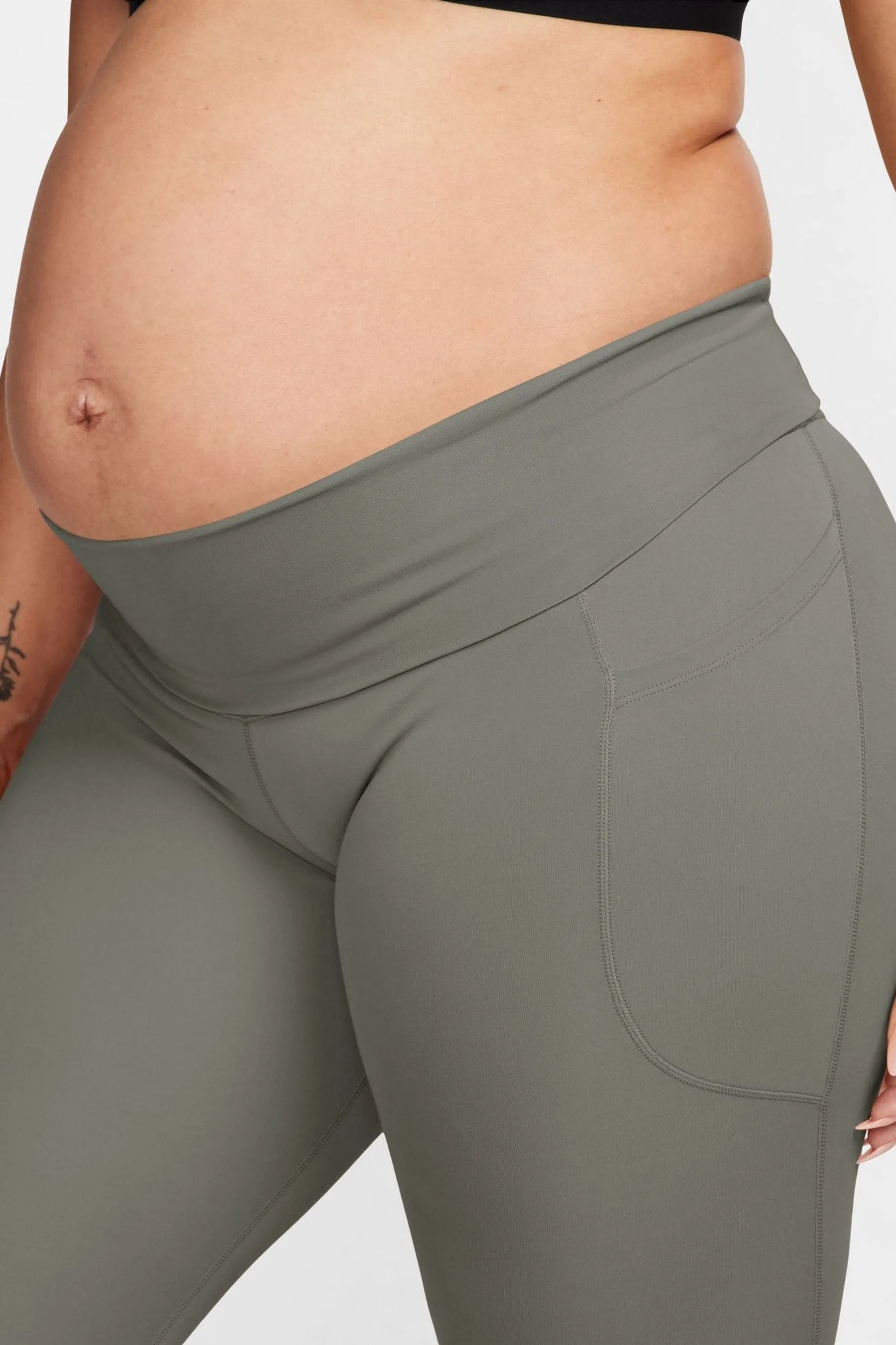 Nike Maternity One High-Waisted 7/8 Leggings With Pockets    