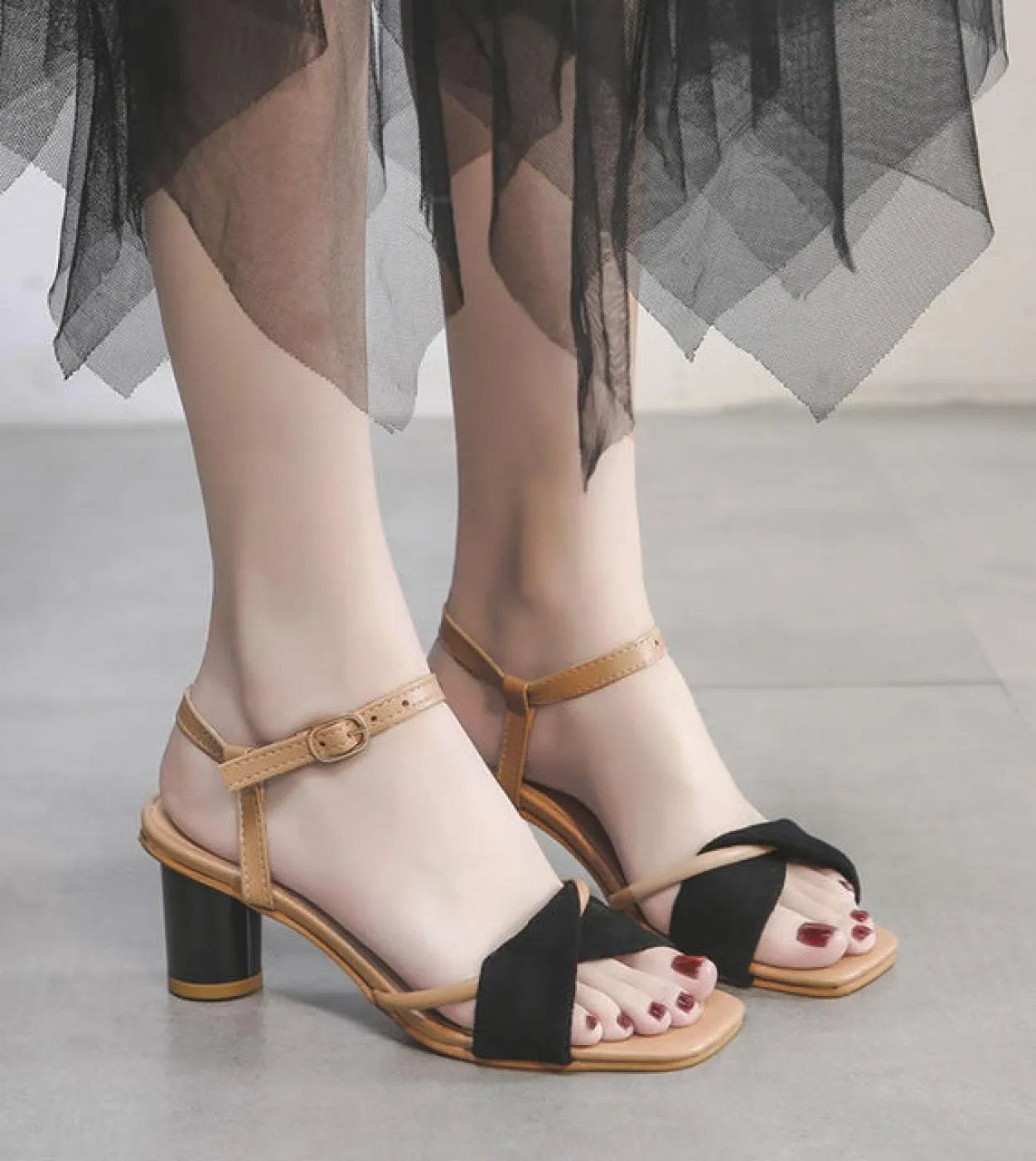Taglia 34 35 36 37 38 39 40 Sandali Donna Estate Nuova zeppa per abiti da donna Ufficio Peep Toe Scarpe Moda Donna Heelshi